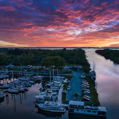 Dolphins Vacation Rental Merritt Island Buitenkant foto