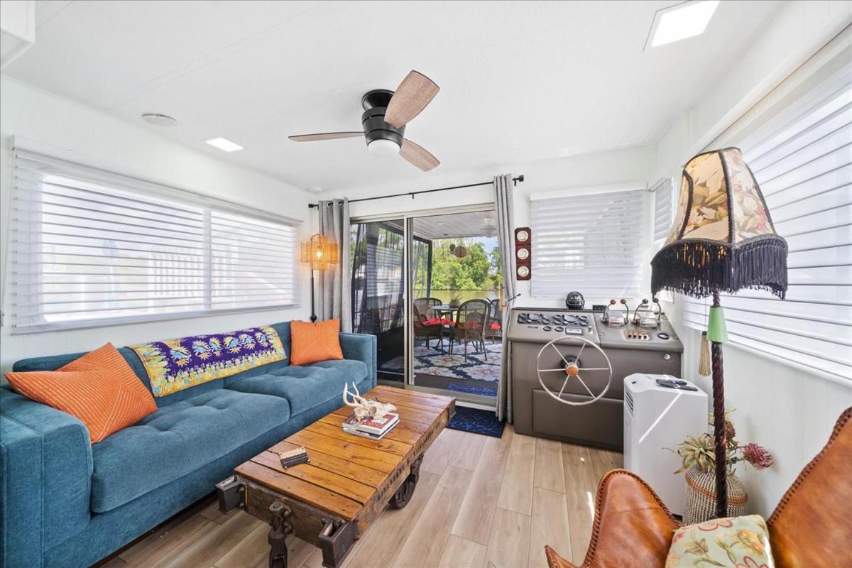 Dolphins Vacation Rental Merritt Island Buitenkant foto